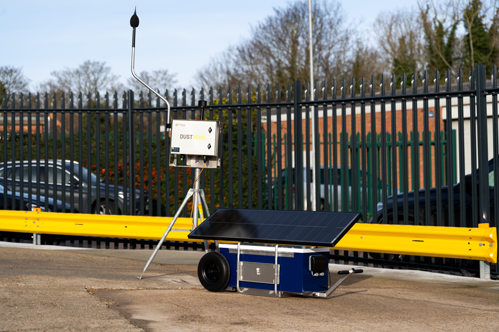 Solar PowerHub – Off-Grid Power Supply